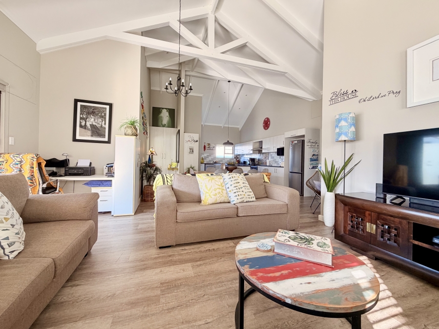 3 Bedroom Property for Sale in Sandbaai Western Cape